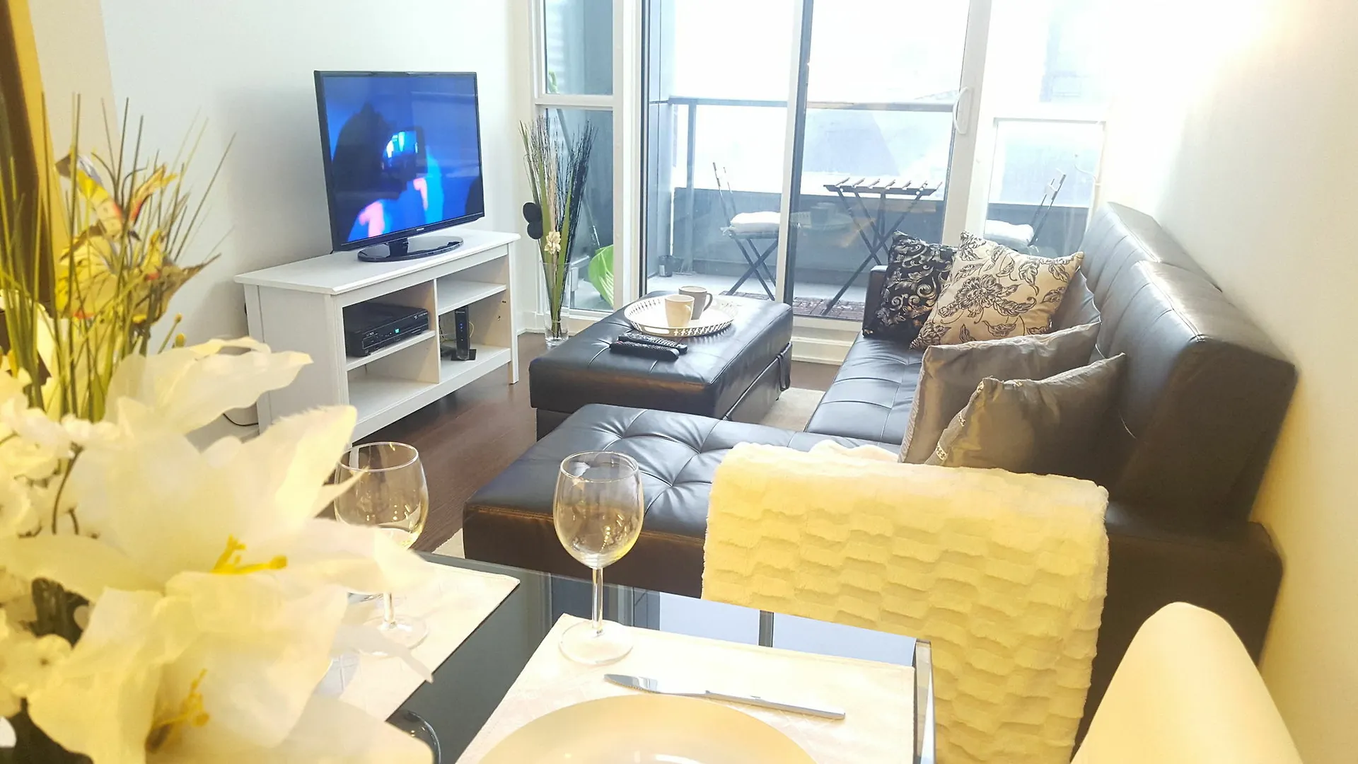 Lavish Suites - Two Story Loft - Downtown Toronto Appartement