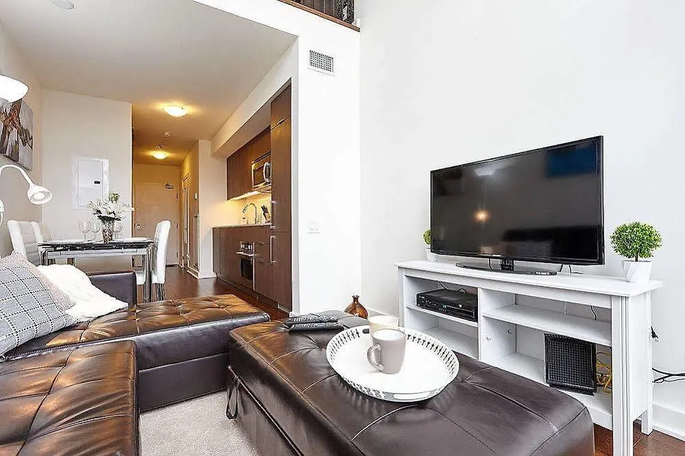 Lavish Suites - Two Story Loft - Downtown Торонто